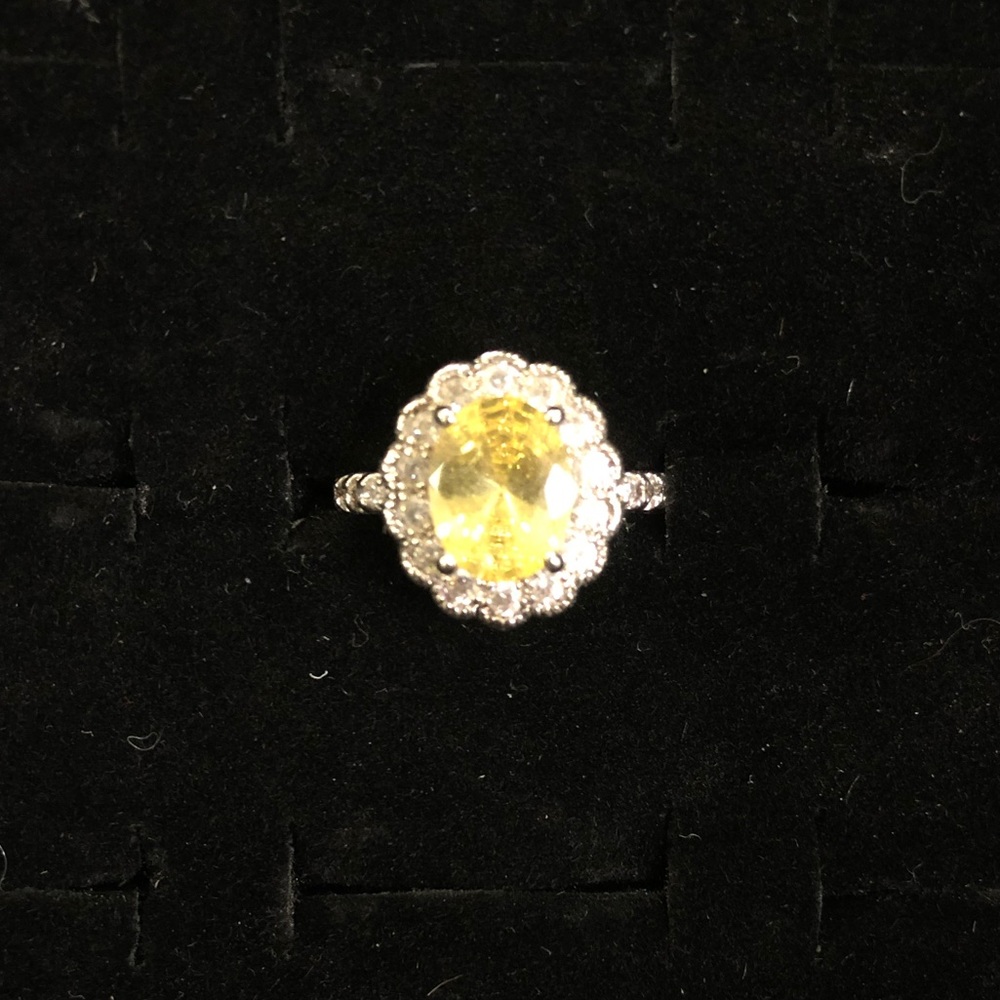 Fragrant Jewels Oval Ring